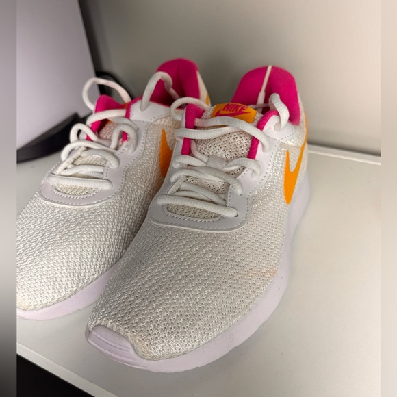 Nike Tanjun size: 9 - Picture 2 of 4